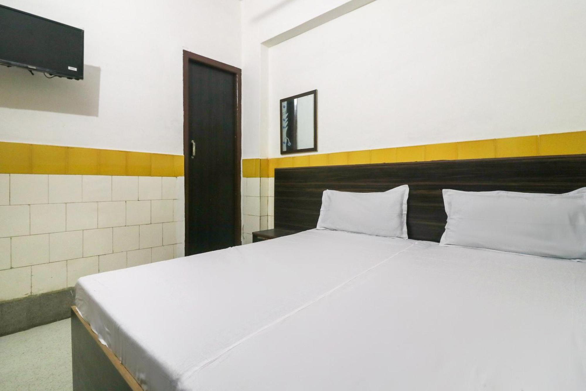 Spot On Hotel Anand Bhawan Alīgarh Exterior foto